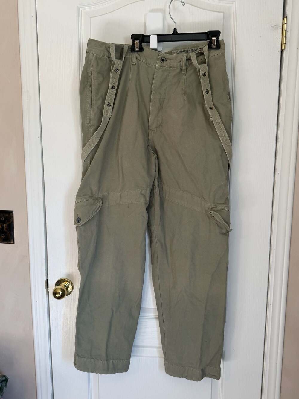 Unionbay Vintage Khaki Cargo Pants with Attached Straps Size 36x30
